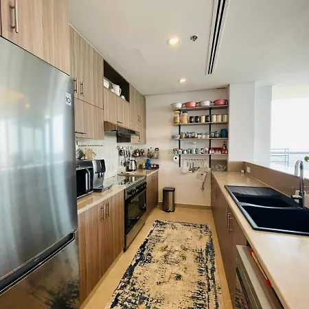 Luxury 2 Bedroom Apartment In Gateway Residence Ra’s al-Chaima Exterior foto