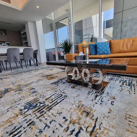 Luxury 2 Bedroom Apartment In Gateway Residence Ra’s al-Chaima Exterior foto